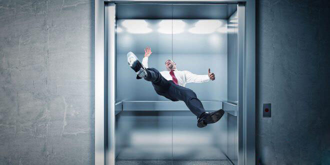 سقوط آسانسور
